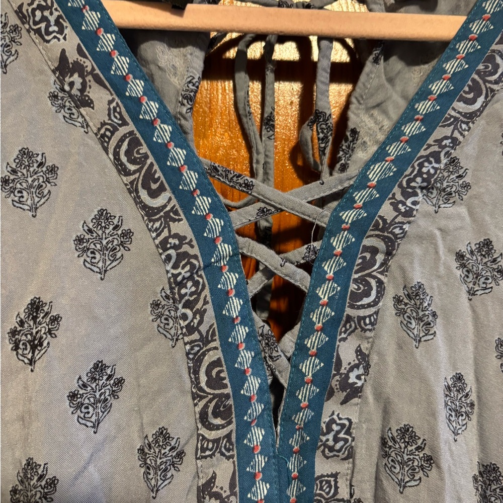 ANGIE Blue and Black Bohemian Flowy Romper Womens Size Large - Picture 5 of 9